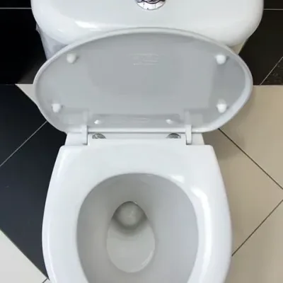 В интерьере