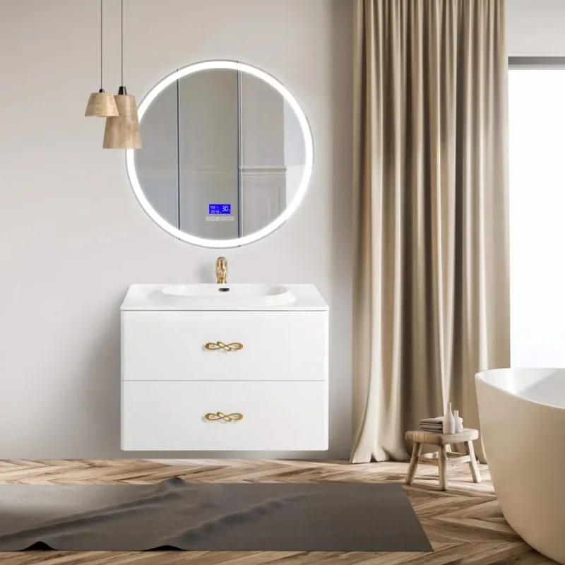 В интерьере