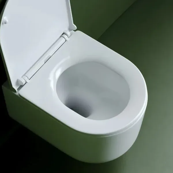В интерьере