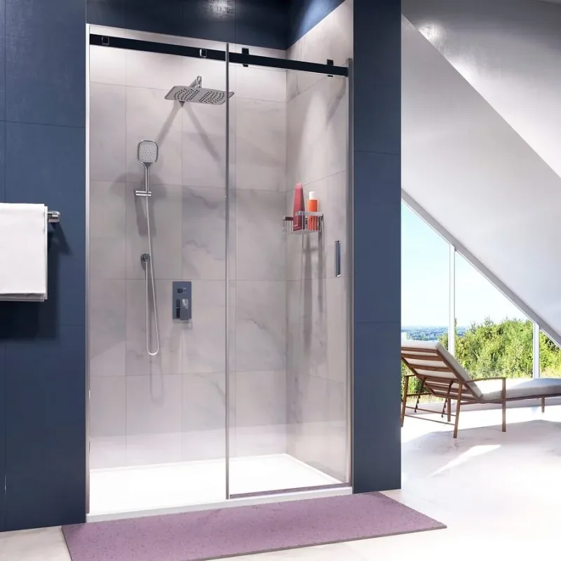 В интерьере