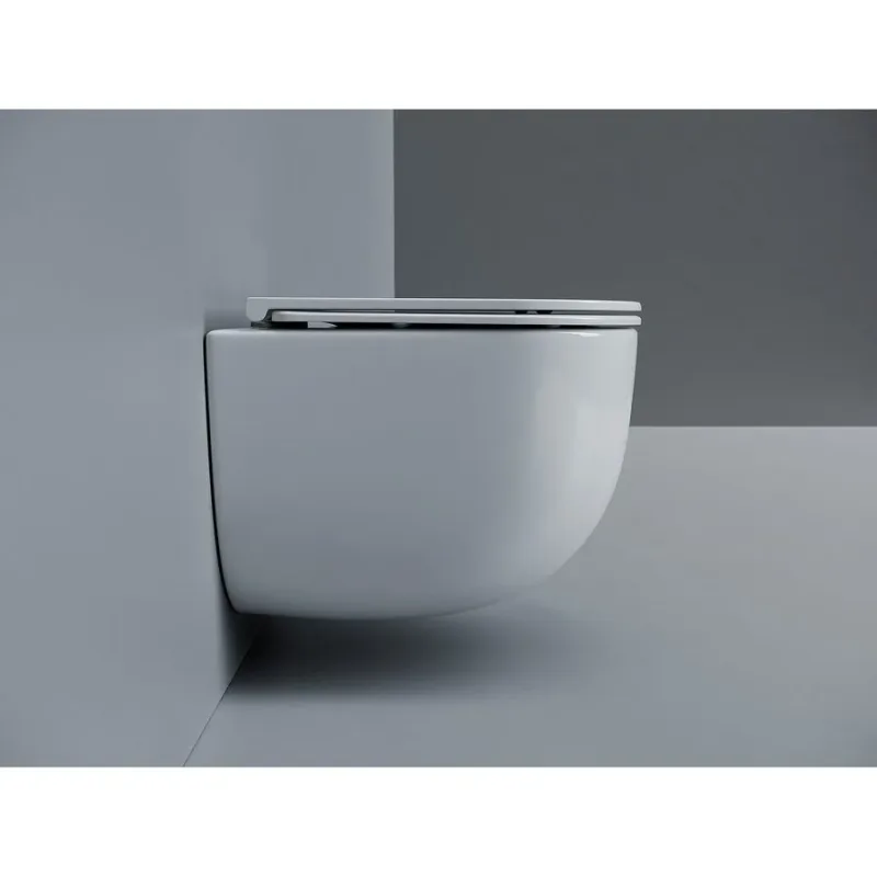 В интерьере